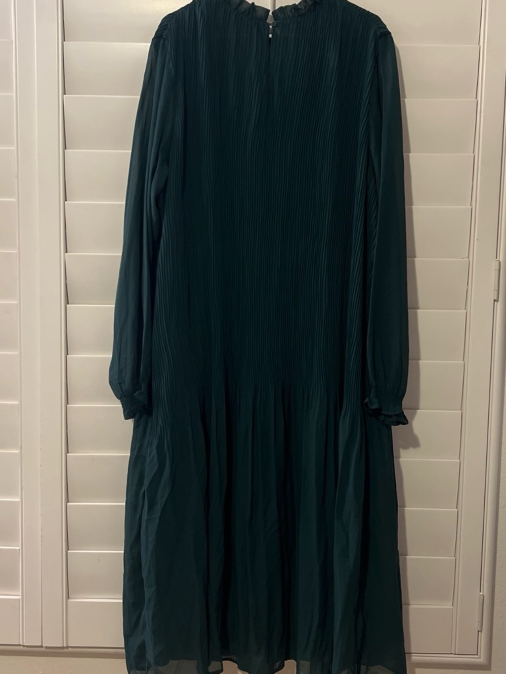 ellos Dark Green Long Sleeve Pleated Midi Dress